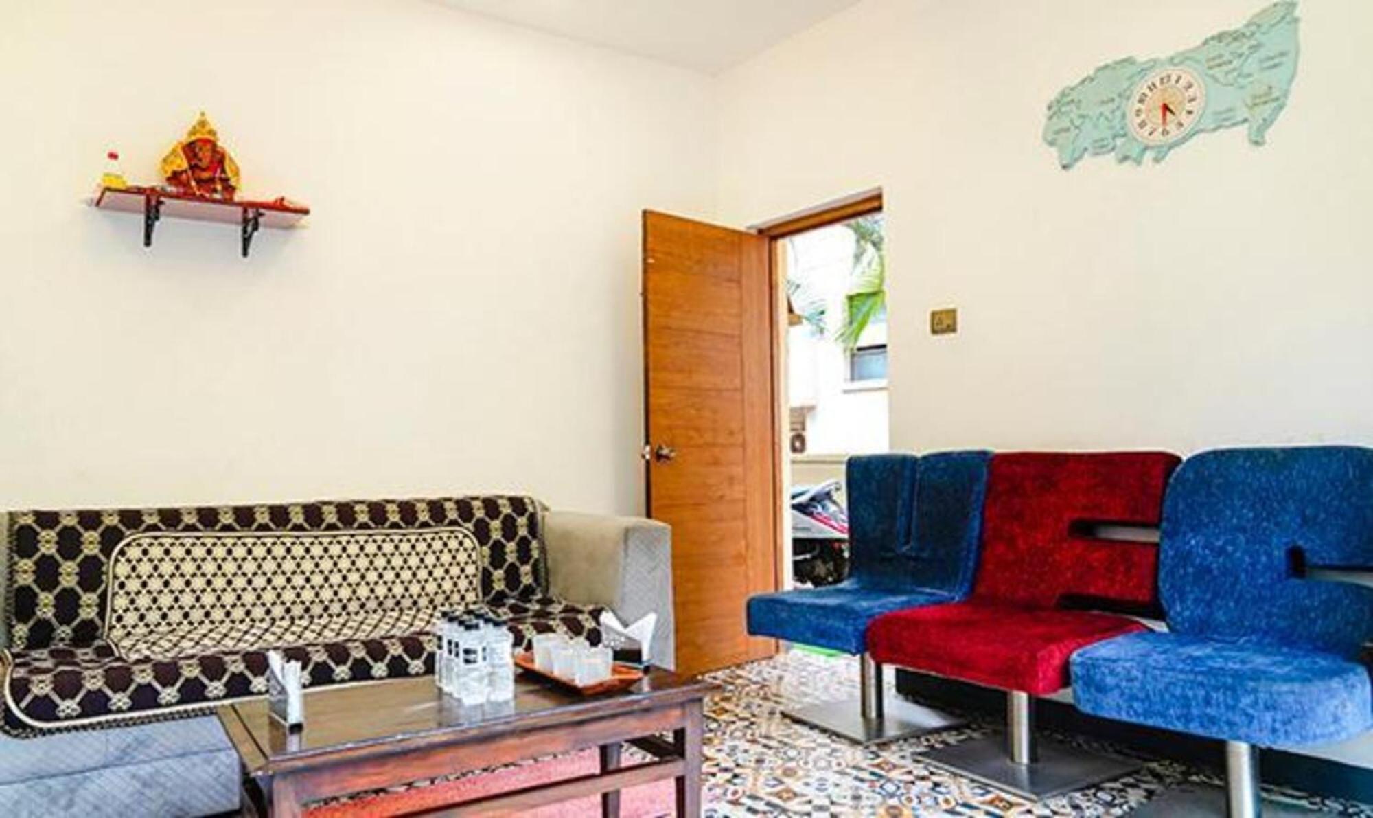 Hotel Fabexpress Paroza